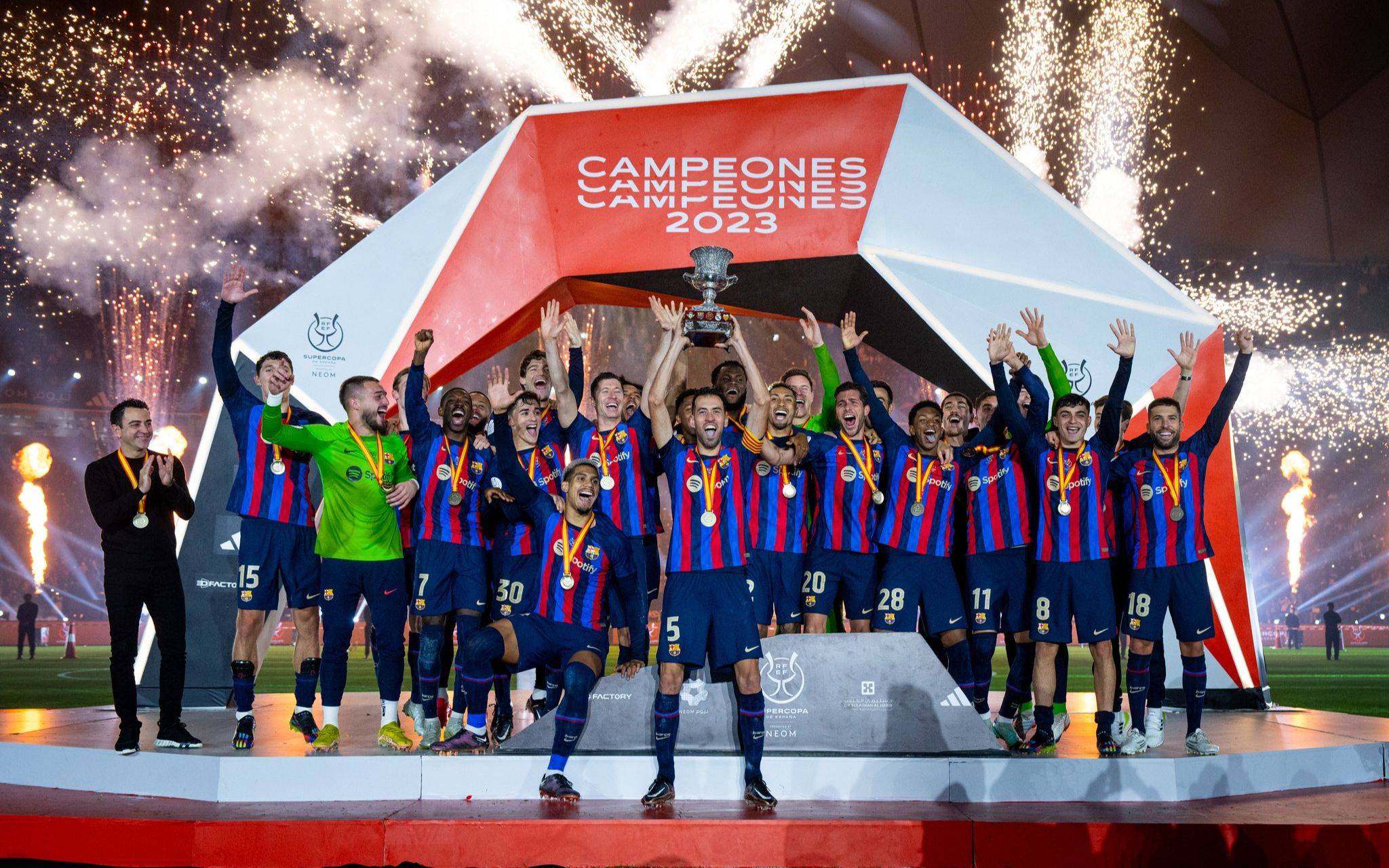 英雄联盟赔率-瓦伦西亚集结日主帅复盘，志在国王杯名次提升，态度坚定，年轻球员得到机会的简单介绍